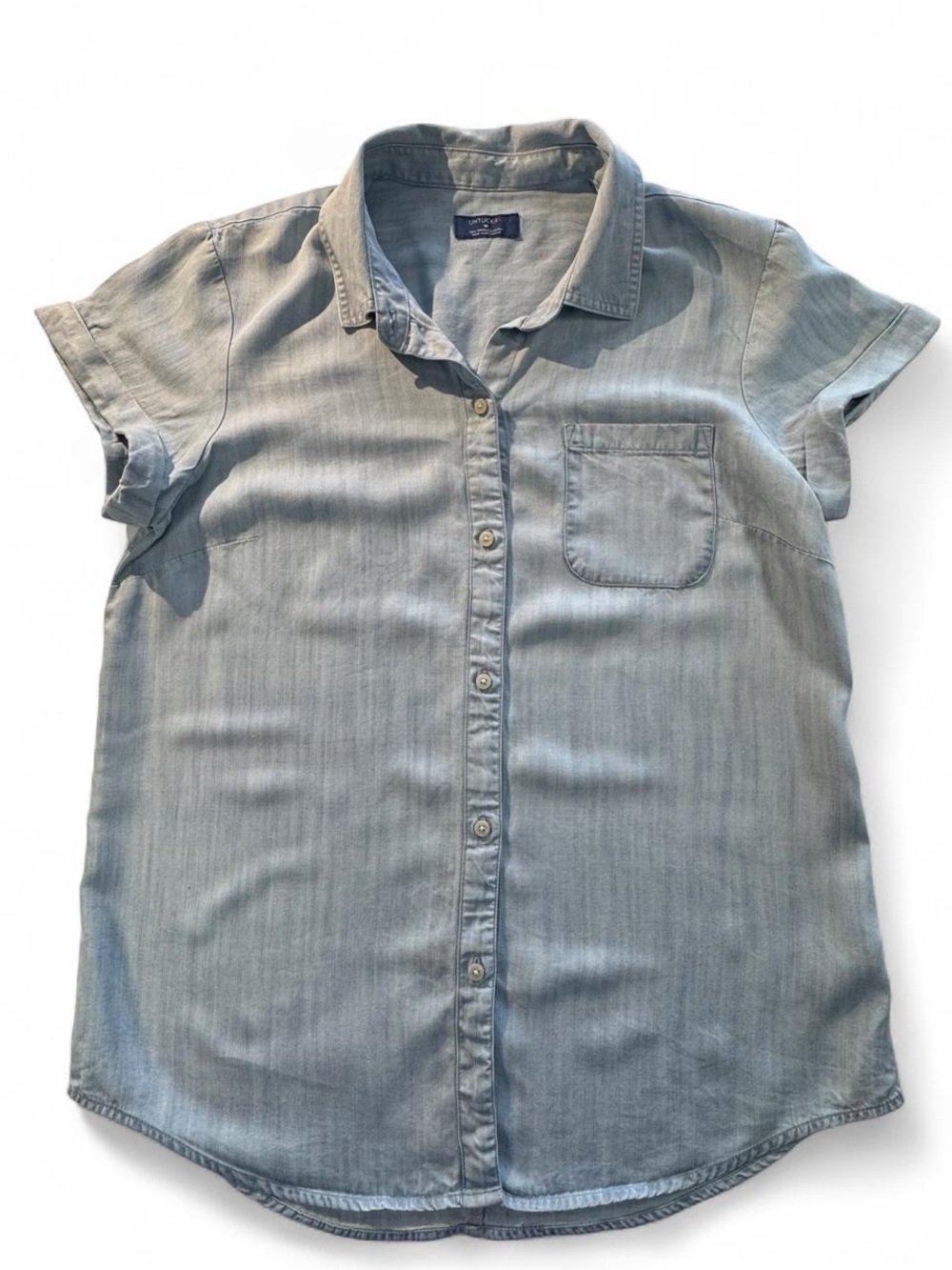 UNTUCKit Jasmine Short-Sleeve Chambray Button-Down Shirt Women’s Med Blue Preppy